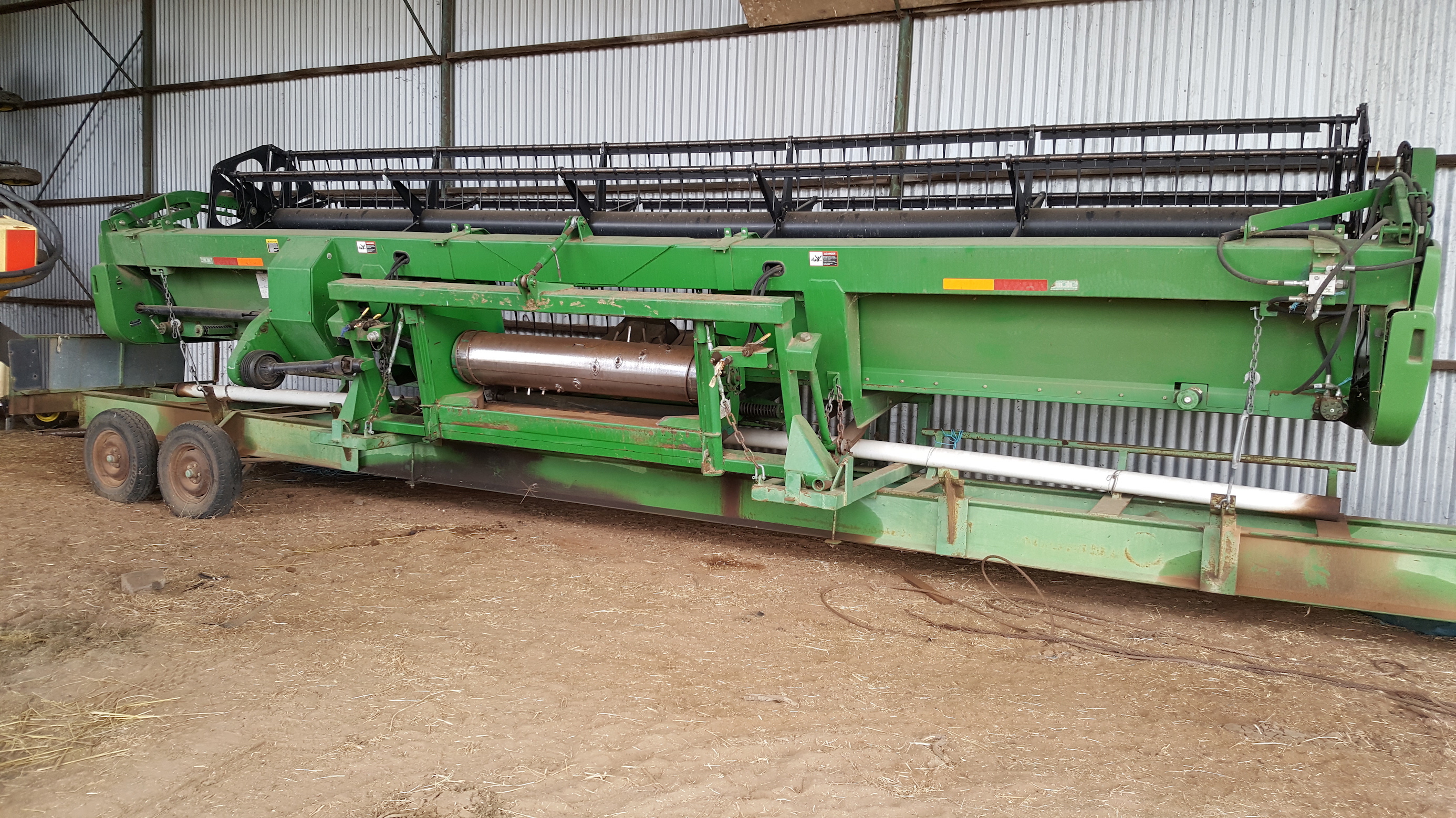 25 ft john deere draper front 2001 model | Machinery
